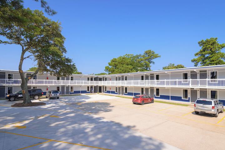 Property Grounds 30 of 35