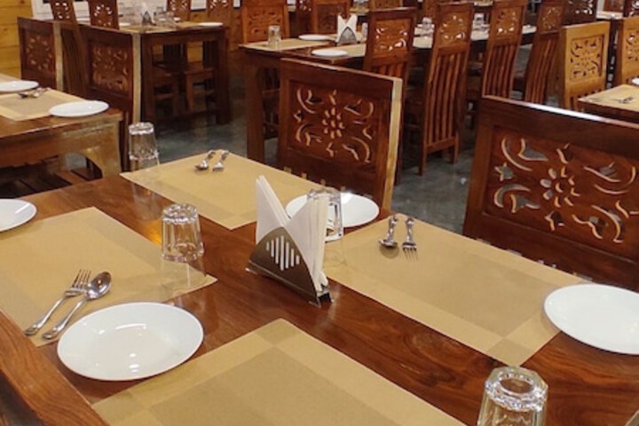 Dining 41 of 92