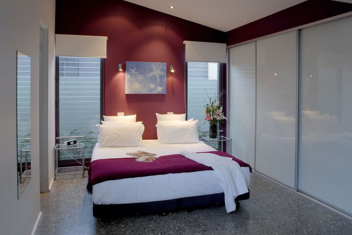 Room 4 of 38