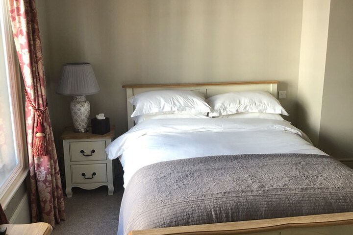 Room 42 of 96