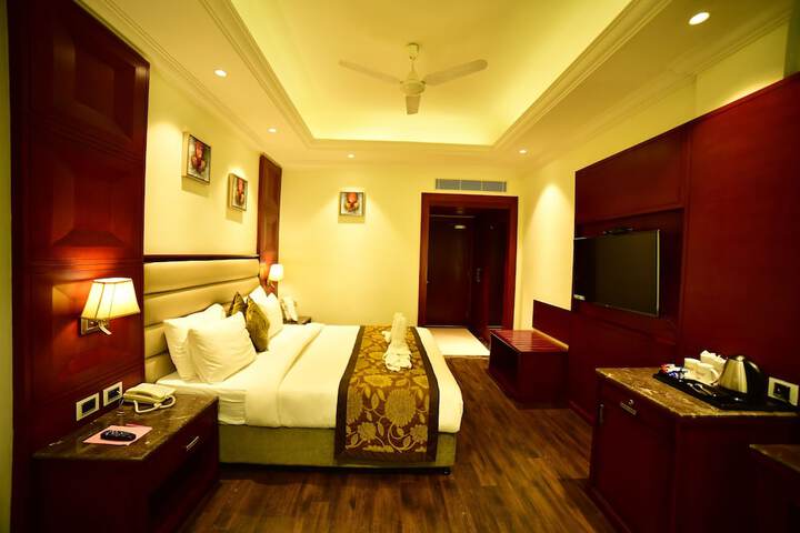 Room 7 of 17