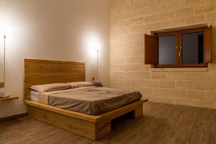 Room 3 of 46