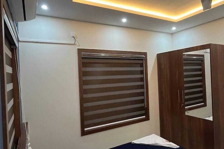 Room 6 of 20