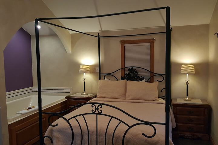 Room 61 of 128
