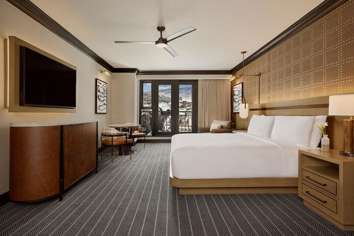 Room 56 of 186