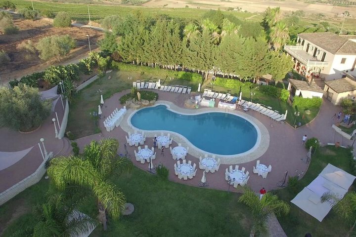 Pool 17 of 38