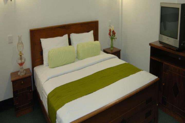 Room 5 of 5