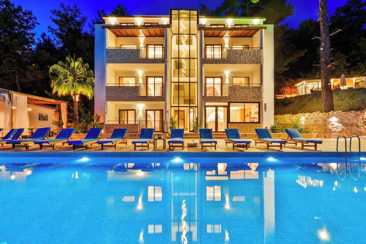 Hotel 73 of 74