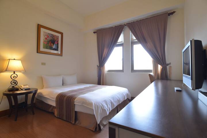 Room 6 of 30