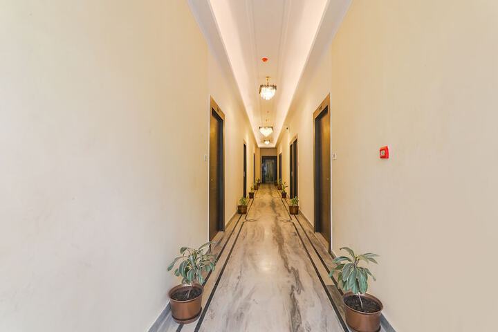 Hotel Interior 6 of 33