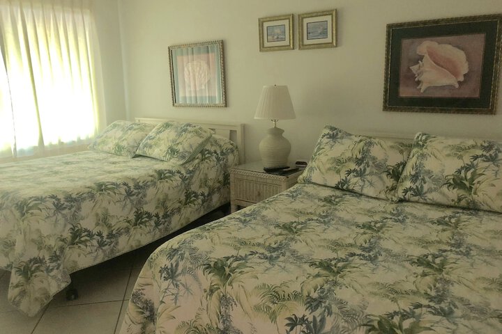 Room 13 of 164