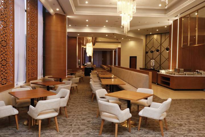 Dining Photos