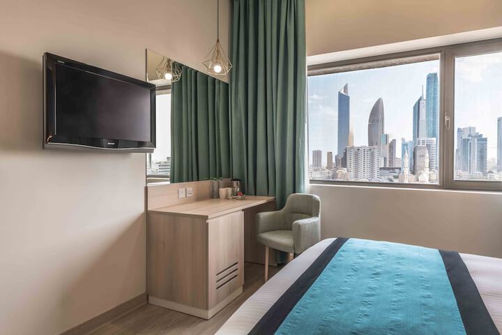 Room 7 of 36