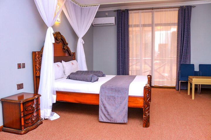 Room 6 of 45