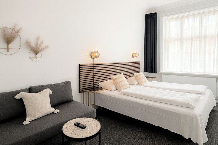 Room 18 of 26
