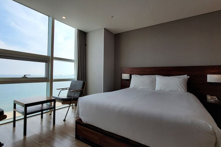 Room 21 of 74
