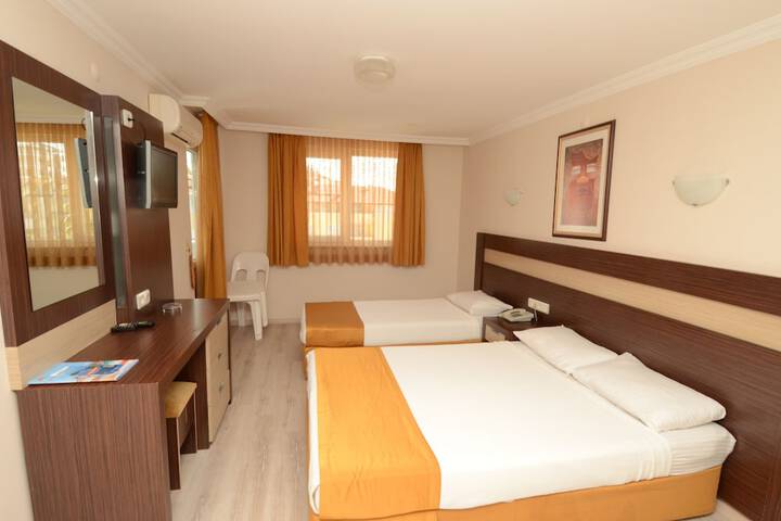 Room 9 of 48
