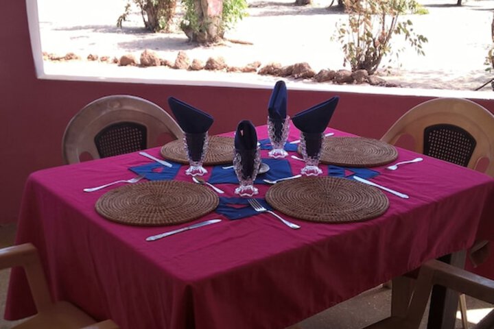 Dining 16 of 42