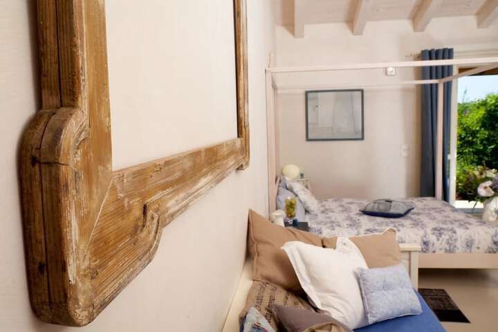 Room 3 of 28
