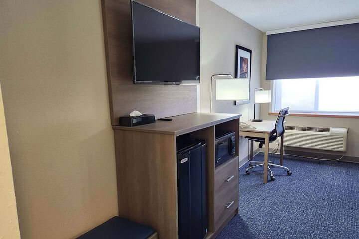 Standard Room, King or Two Doubles (5 of 12)
