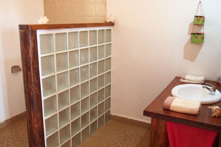 Room 15 of 42