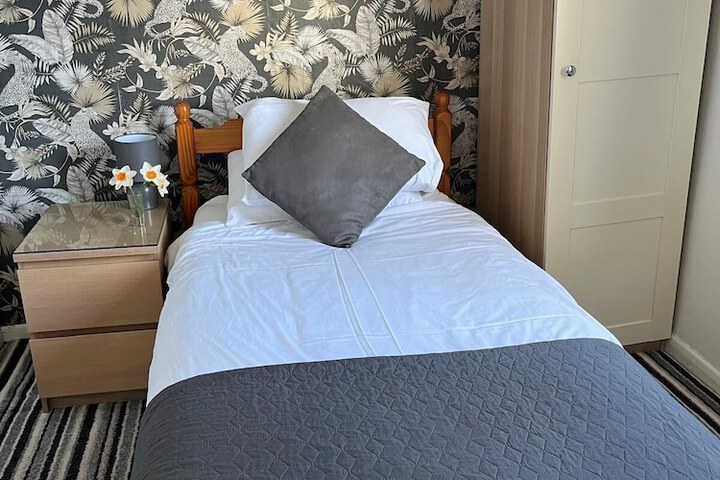 Room 3 of 14