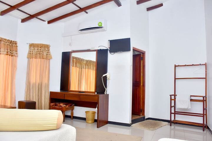 Room 10 of 51