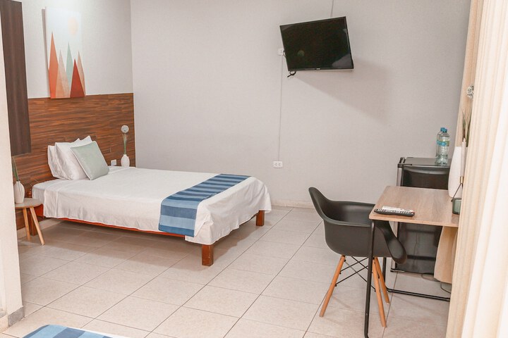 Room 8 of 28