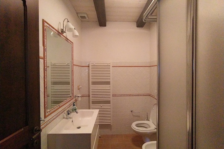 Room 21 of 42
