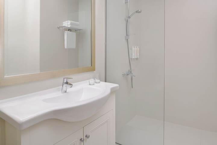 Bathroom Interior Photo