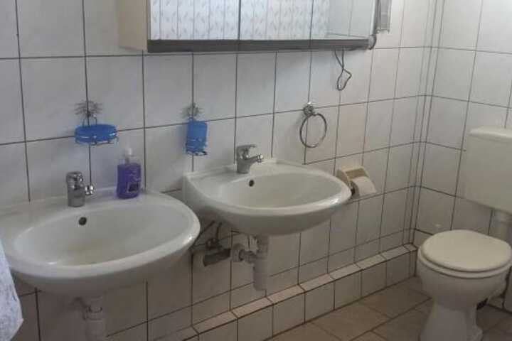 Room 7 of 15
