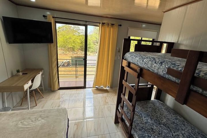 Room 25 of 29