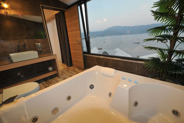 Bath Interior