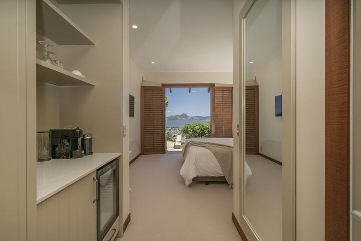Room 7 of 20