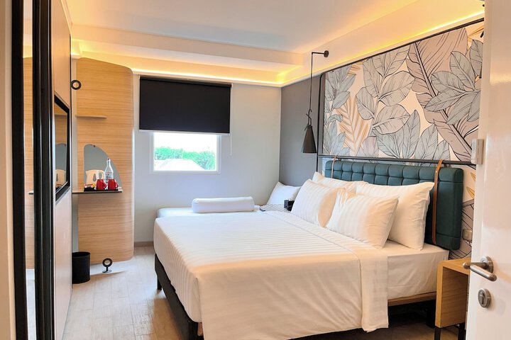 Room 28 of 68