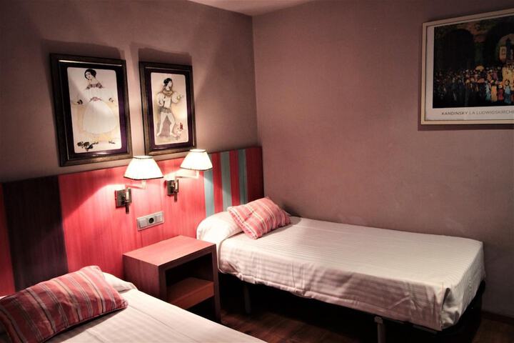 Room 22 of 40