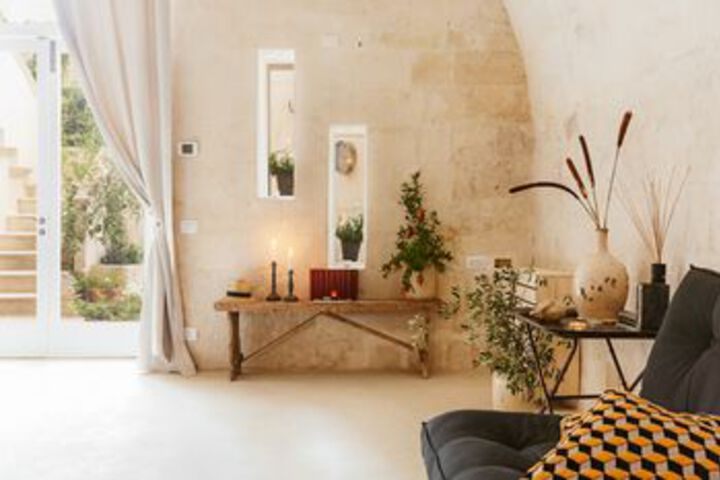 Room 42 of 51