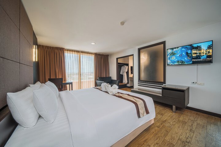 Room 10 of 74