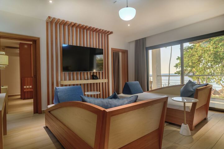 Room 15 of 117