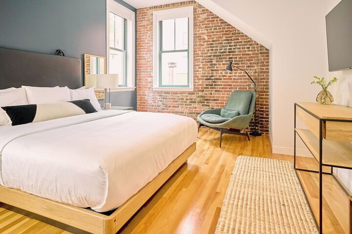 Room 12 of 48
