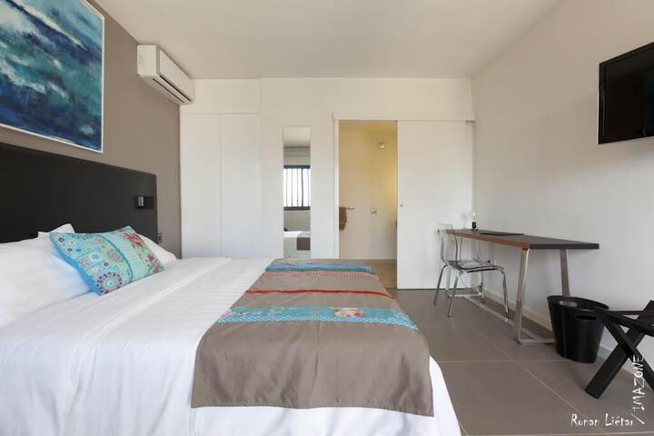 Room 17 of 51