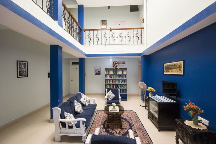 Guest Lobby