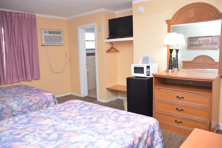 Room 8 of 19