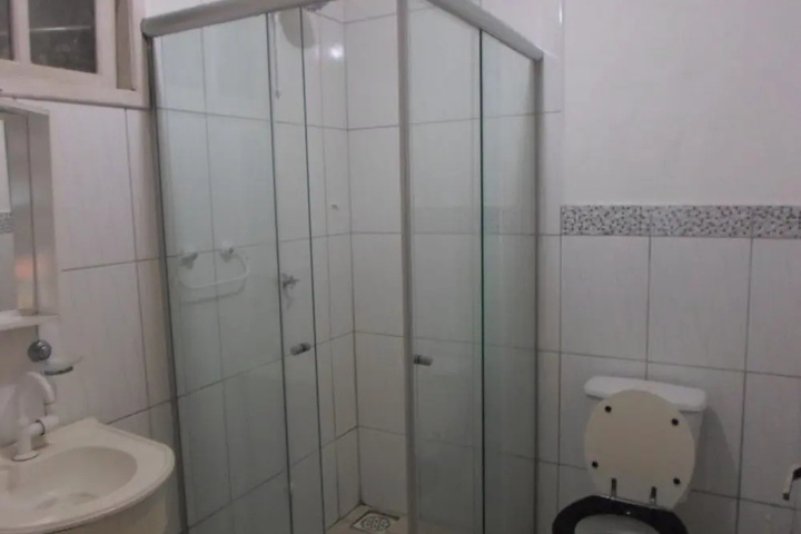 Room 8 of 19