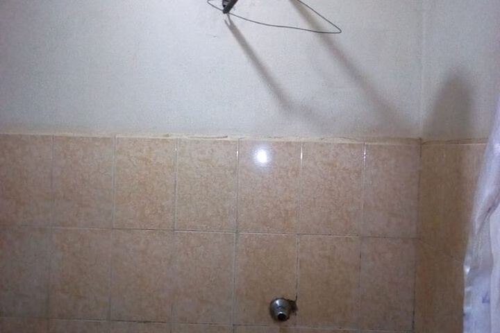 Room 12 of 18