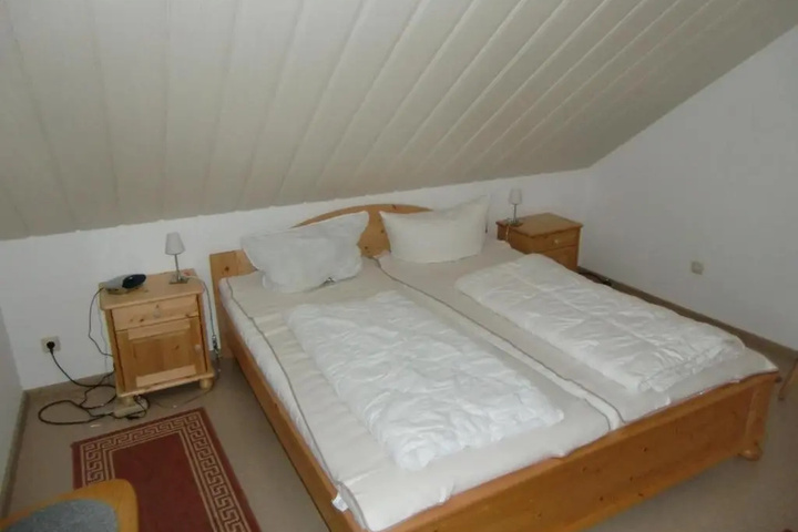 Room 3 of 17