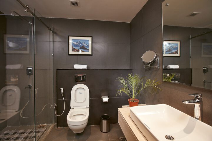 Room 21 of 28