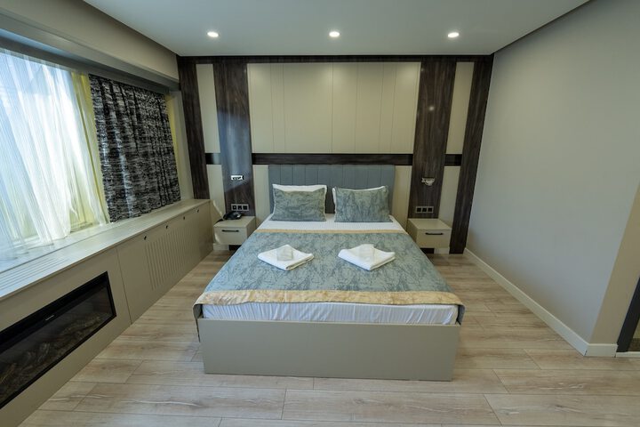 Room 26 of 48