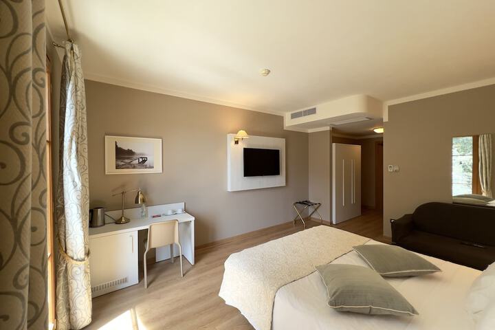Room 13 of 86