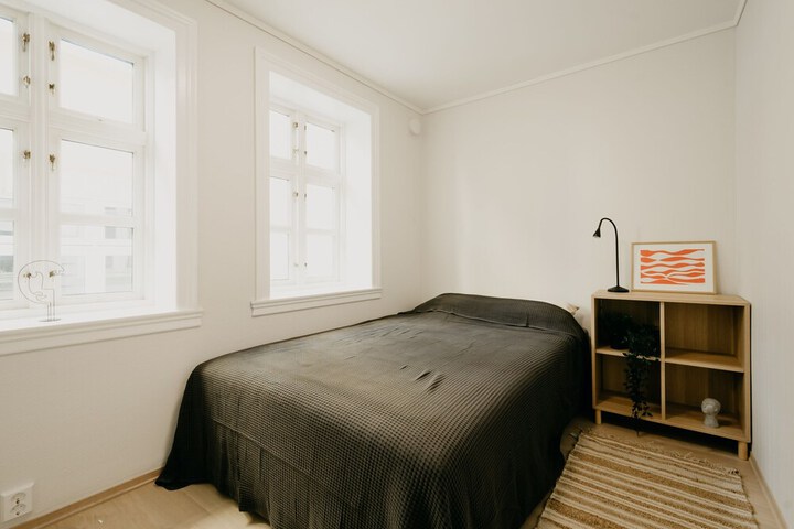 Room 9 of 14